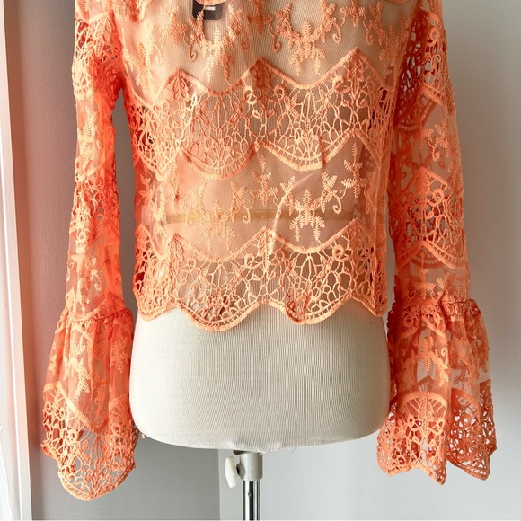 🌸NWT Women’s Lace Bell Sleeve Top. Coral. 1 SM 1 M 1 LRG - Picture 9 of 12